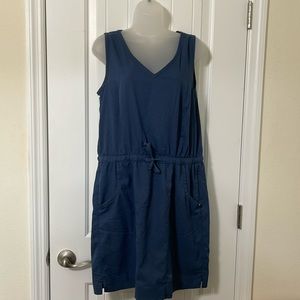 The North Face Women’s Aphrodite Sleeveless V-Neck Dress